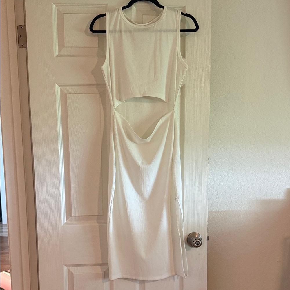 Chic White Cut-Out Midi Dress